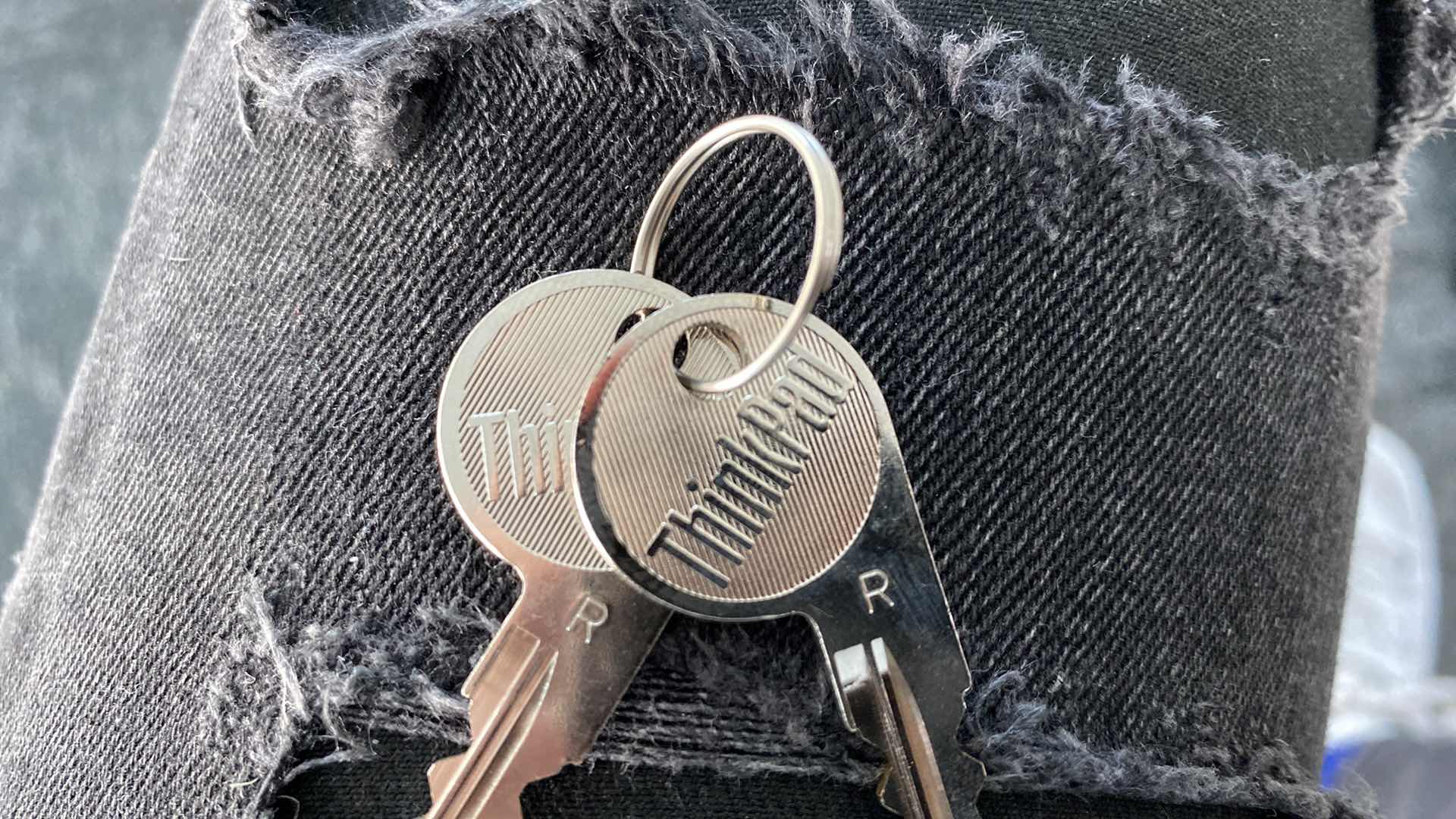 Vehicle gallery image 400