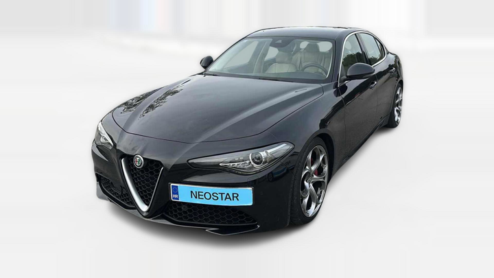 Rabljeni automobil na prodaju iz oglasa 230632 - Alfa Romeo Giulia Giulia 2,0 Turbo 200 Black Tech Aut.