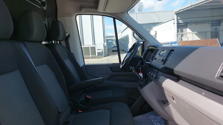 VW Crafter Furgon 35 2,0 TDI L4H3