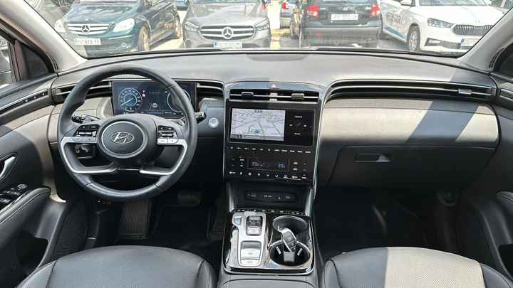 Hyundai Tucson NX4 1.6T Premium plus