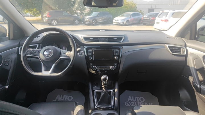 Nissan Qashqai 1,3 DIG-T 140 N-Connecta