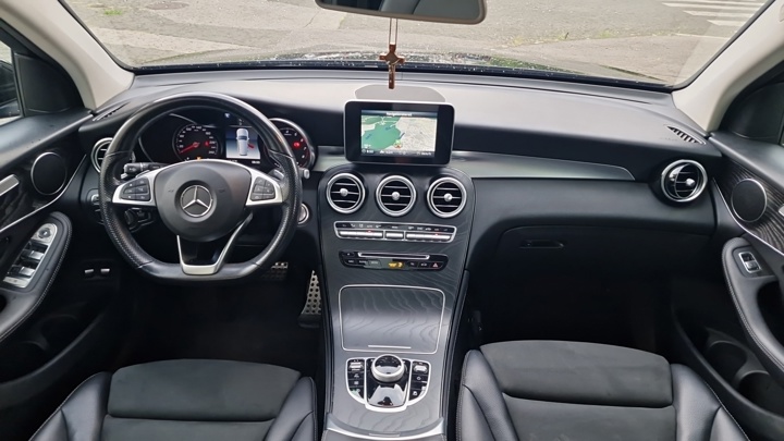 Mercedes-Benz GLC 250 4MATIC AMG