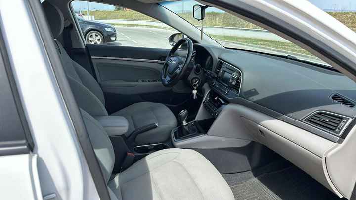 Hyundai Elantra 1,6 CRDI Comfort Plus