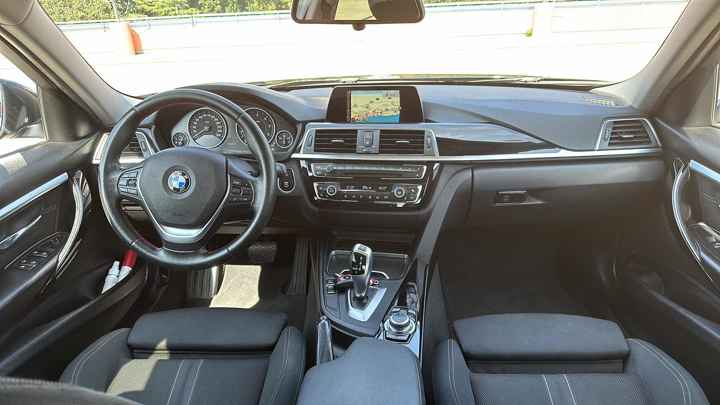 BMW Serija 3 320d Sport Line 4 vrata