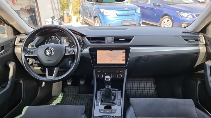 Škoda Superb Combi 4x4 2,0 TDI Premium