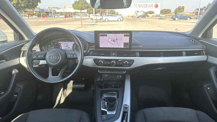 Audi A4 Avant 30 TDI S tronic