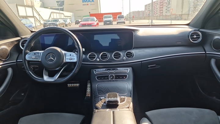 Mercedes-Benz Merceder E220 4 Matic