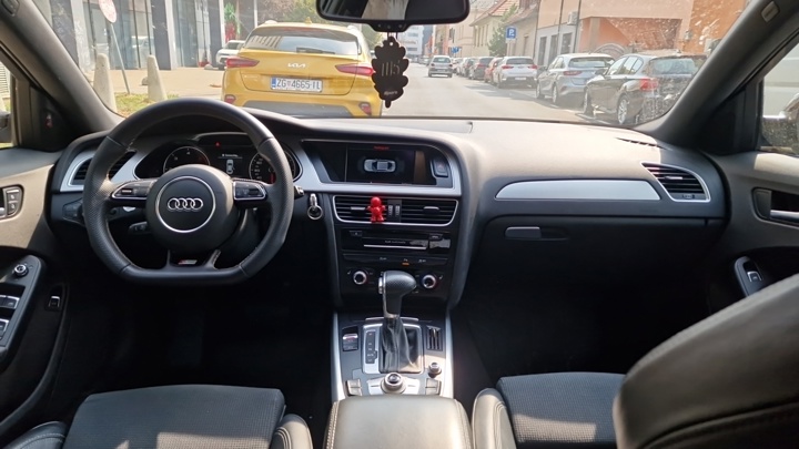 Audi A4 2,0 TDI S tronic