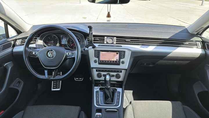 VW PASSAT VARIANT 2.0 TDI BMT DSG 5 vrata