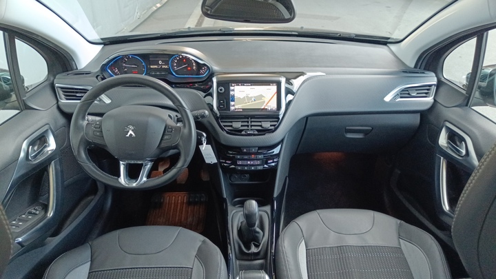 Peugeot 2008 Allure 1,2 PureTech