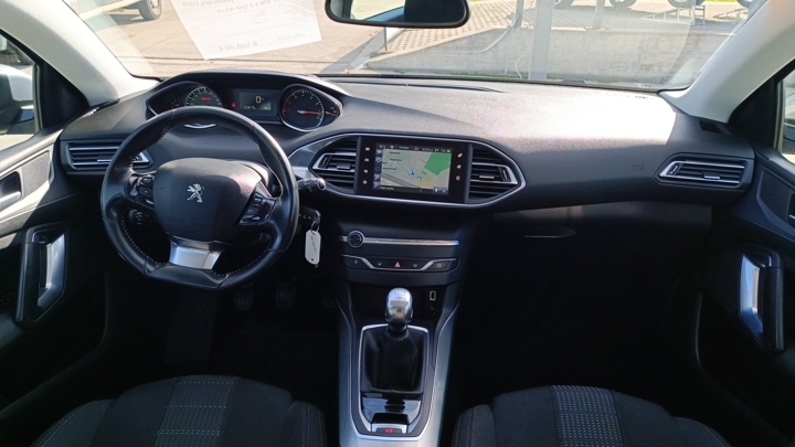 Peugeot 308 1,2 e-THP PureTech Allure