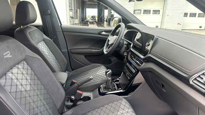 VW 1.0 TSI R-LINE