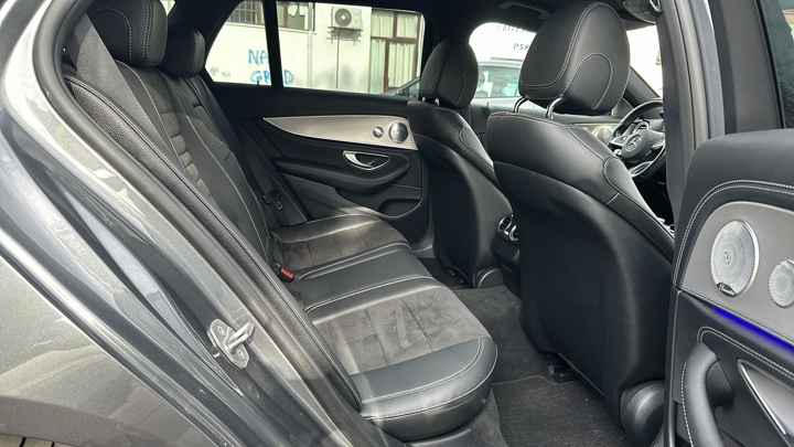 Mercedes-Benz E 220 d T AMG Line Aut.