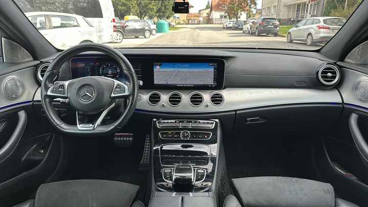 Mercedes-Benz E 220 d T AMG Line Aut.