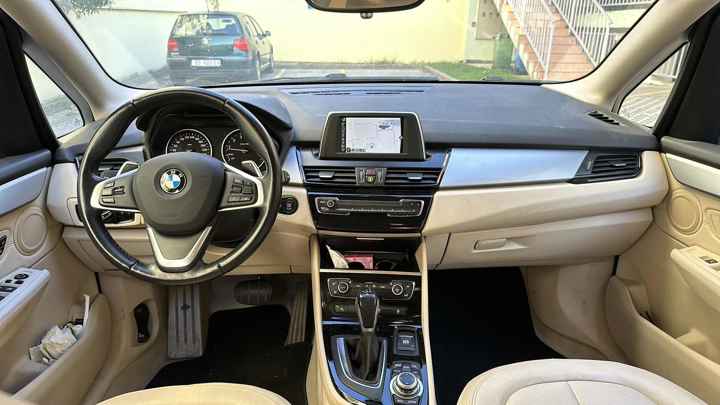 BMW 225i Luxury Aut.