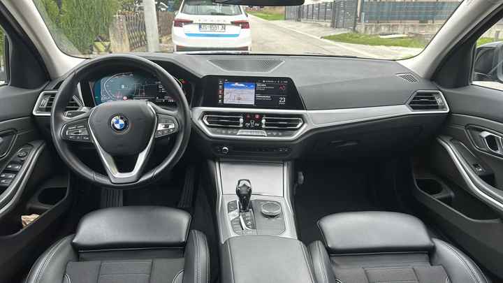 BMW 320d 4 vrata