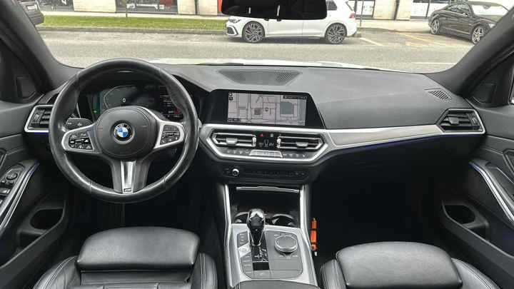 BMW 330i Aut.