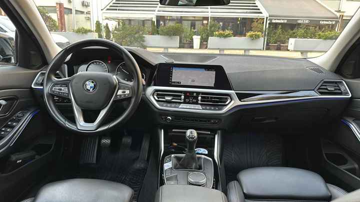 BMW 320d Sport Line