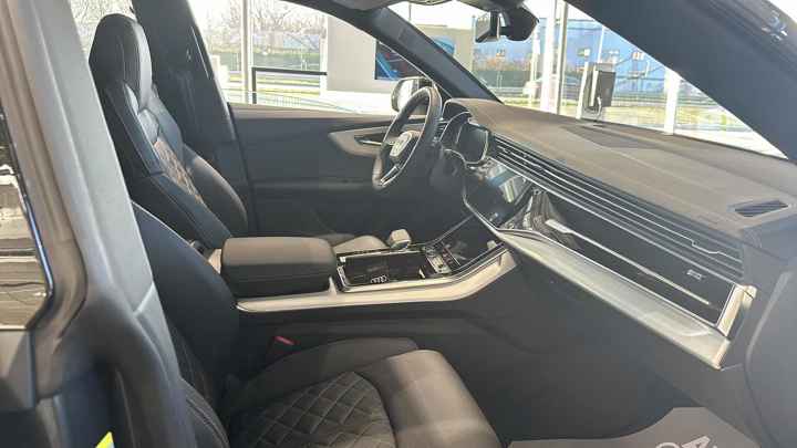 Audi Q8 50 TDI quattro tiptronic