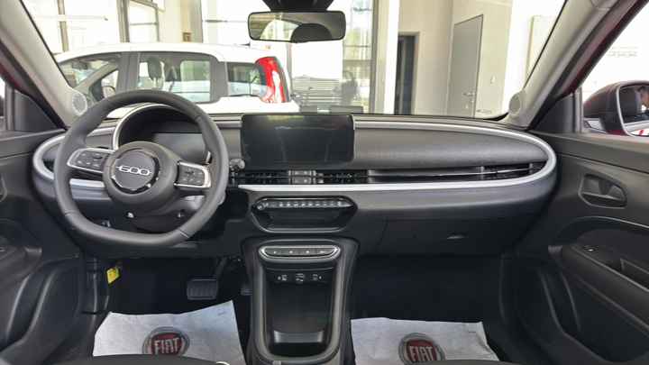 Fiat FIAT 600 ICE 1.2 e-Hybrid