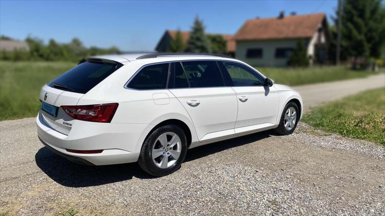 Rabljeni automobil na prodaju iz oglasa 69463 - Škoda Superb Superb Combi 2,0 TDI Ambition