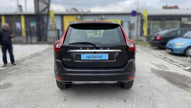 Volvo XC60 FWD D4 R-Design Momentum Geartronic