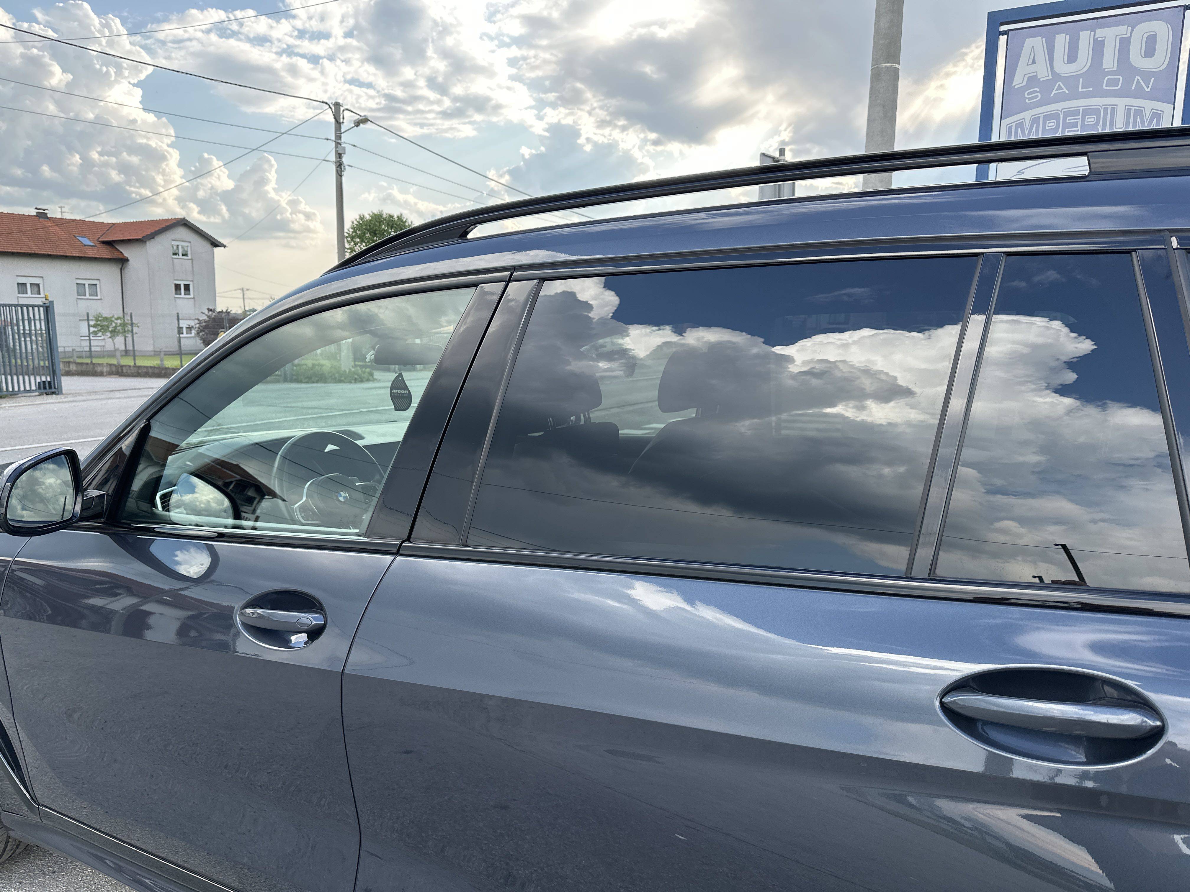 Tinted glass
