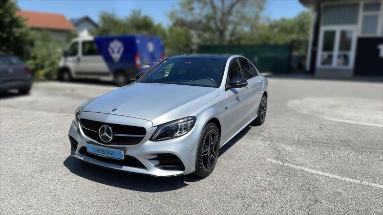 Rabljeni automobil na prodaju iz oglasa 80270 - Mercedes-Benz C-Klasa C 300 de AMG Line Aut.