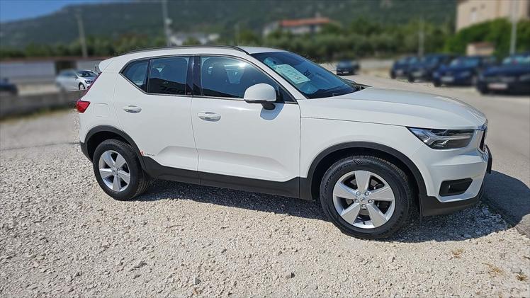 Volvo XC40 D4 AWD Momentum Aut.