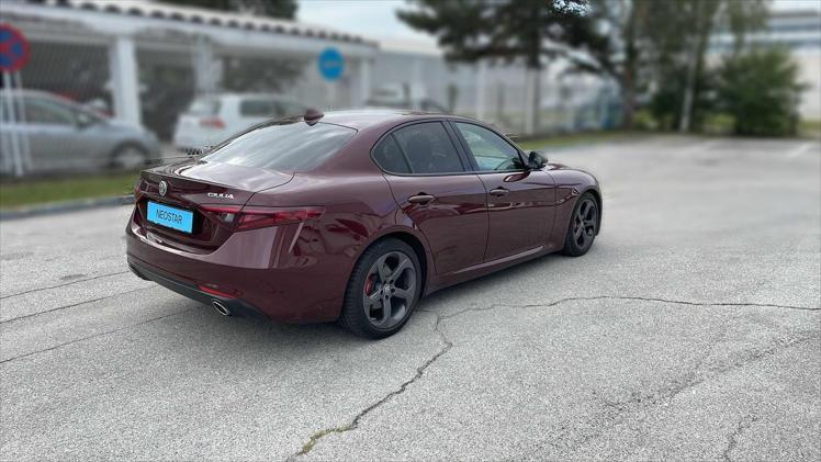 Rabljeni automobil na prodaju iz oglasa 81795 - Alfa Romeo Giulia Giulia 2.2 JTDm RWD 4 vrata