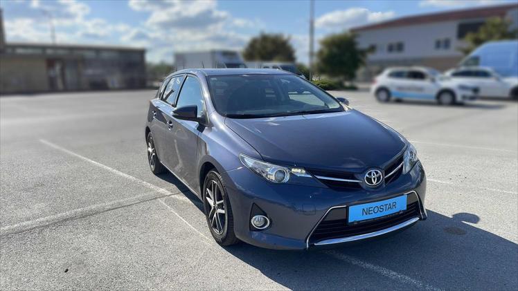 Toyota Auris 1,4 D-4D Style