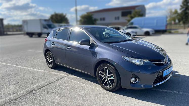 Toyota Auris 1,4 D-4D Style