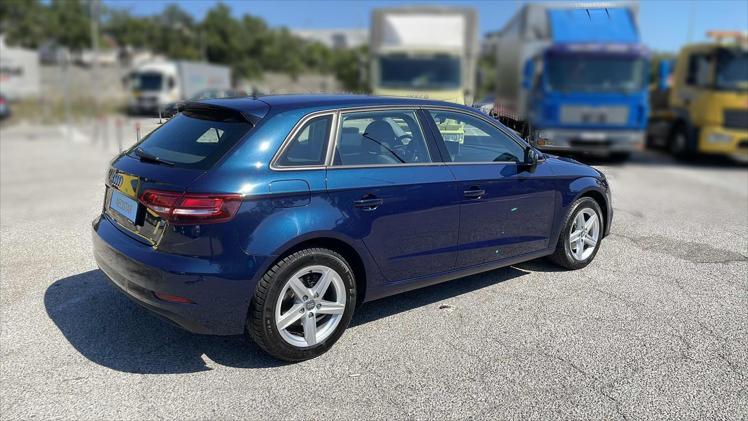 Rabljeni automobil na prodaju iz oglasa 82132 - Audi A3 A3 Sportback 1,6 TDI Design S tronic