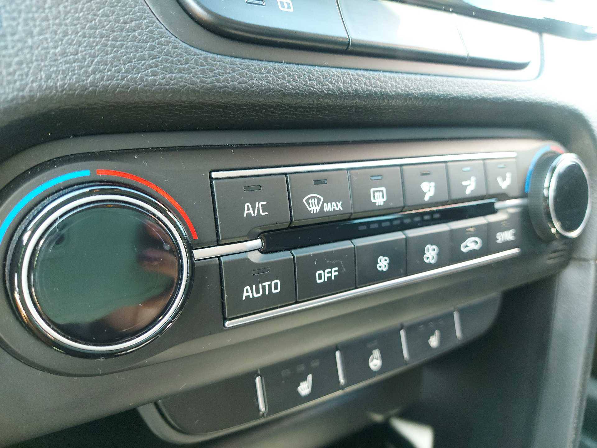 Automatic air conditioning