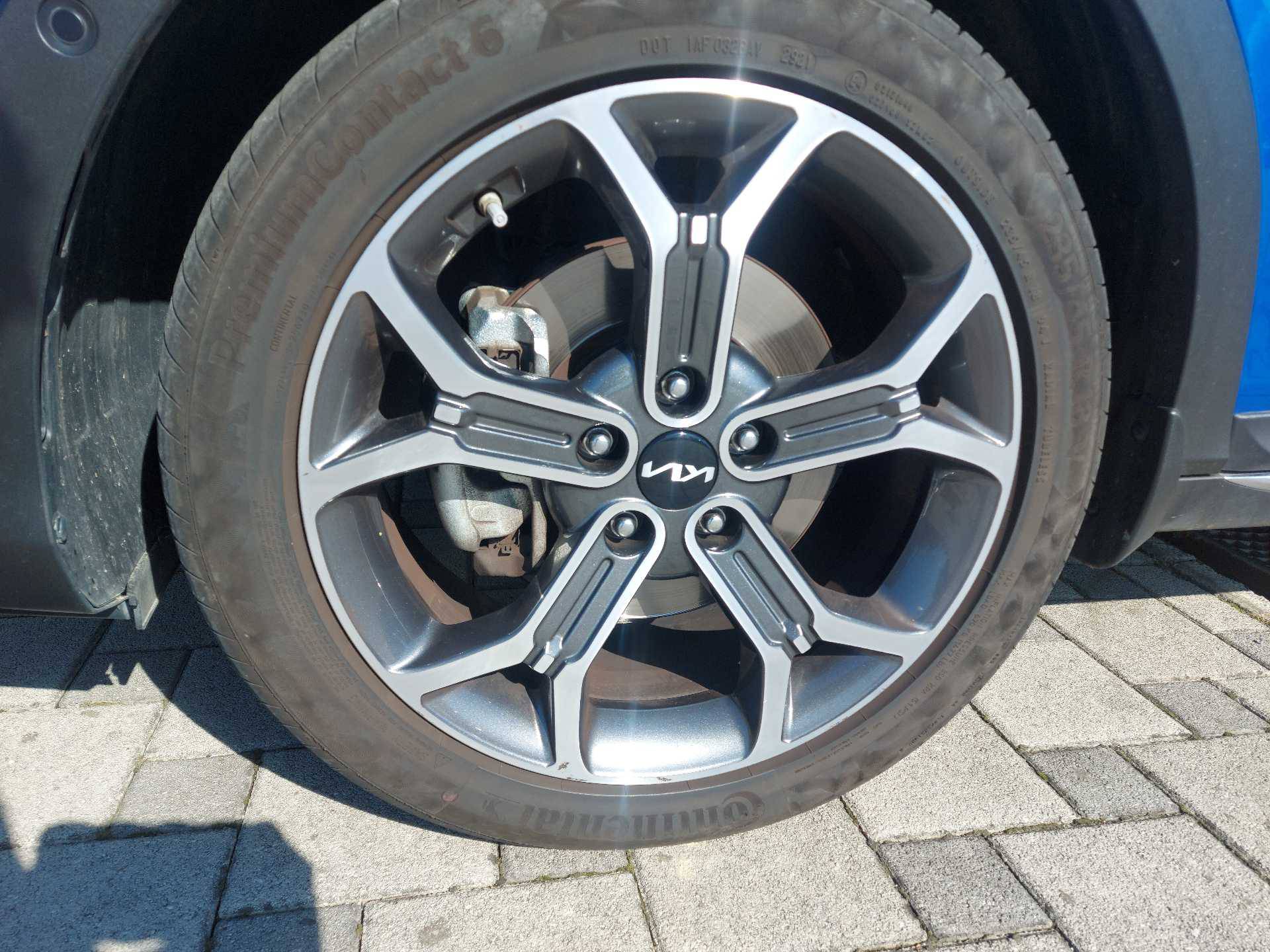 Alloy wheels