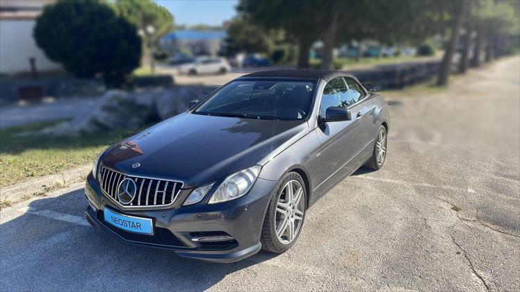 Rabljeni automobil na prodaju iz oglasa 82746 - Mercedes-Benz E-Klasa Mercedes E class E220 cabriolet 2.2D 