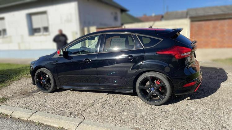 Ford Focus 1,5 TDCi ST Line Red&Black Edition