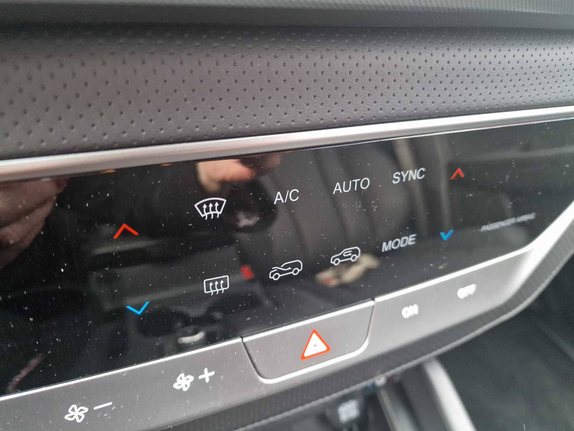 Automatic air conditioning