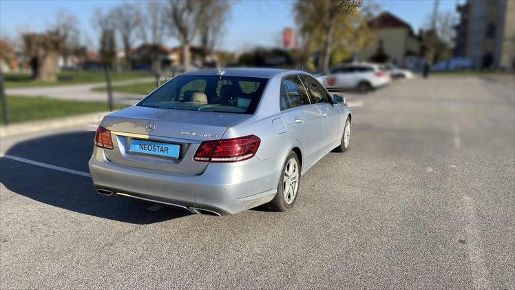 Mercedes-Benz Mercedes E 300 Bluetec Hybrid