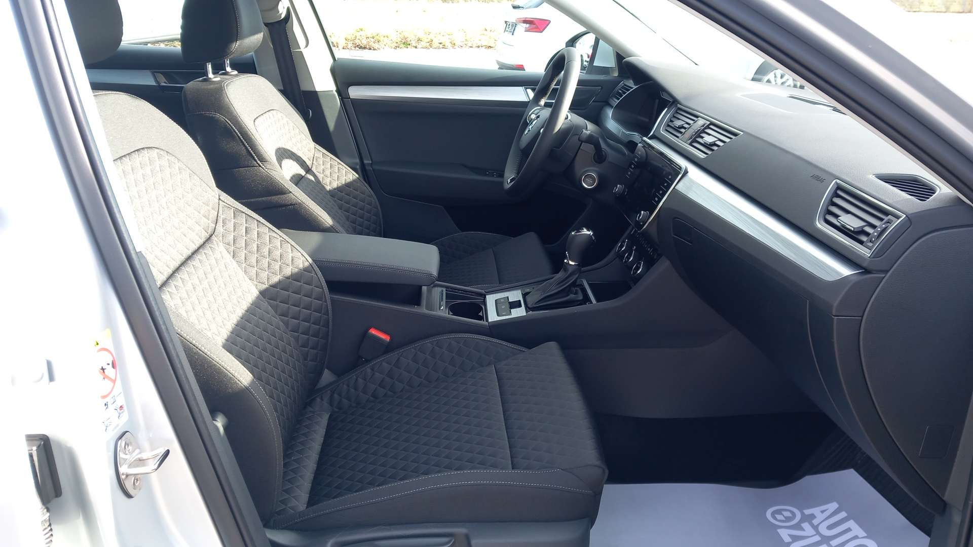 Vehicle gallery image 187148