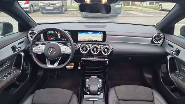 Mercedes-Benz CLA Shooting Break AMG 200D