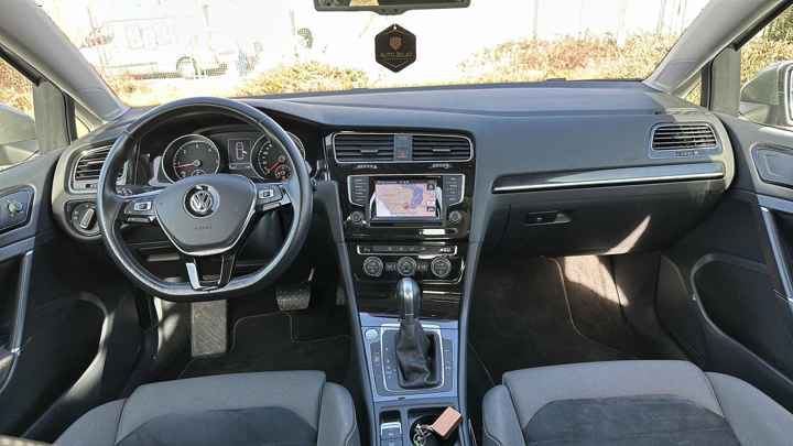 VW Golf Variant 2,0 TDI Highline DSG