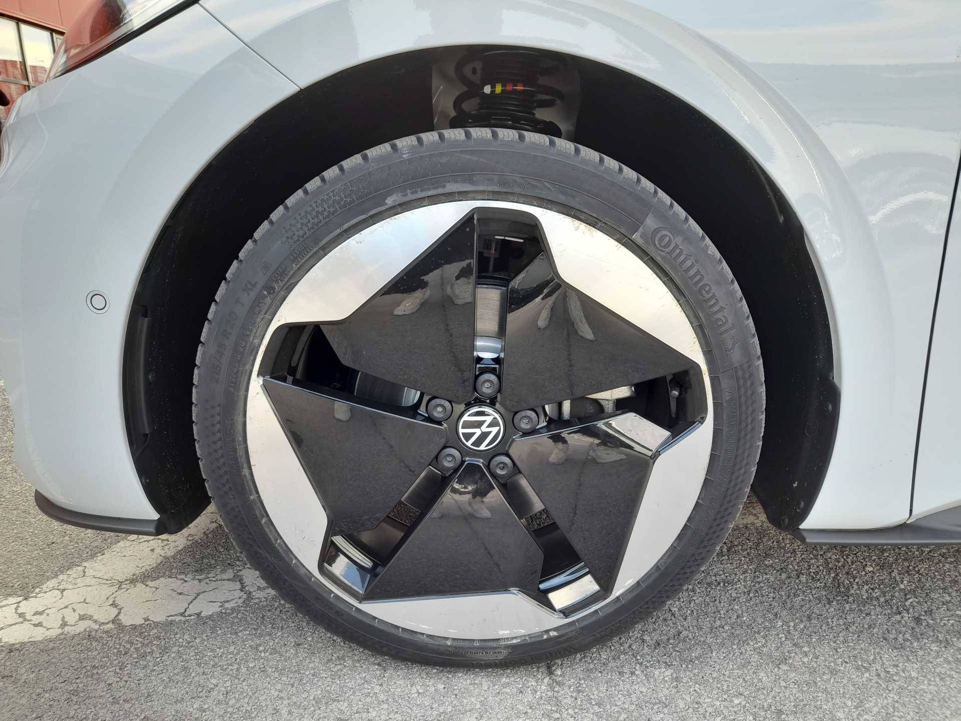 Alloy wheels