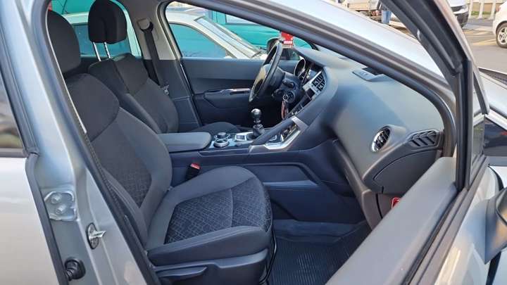 Peugeot 3008 1.6 BlueHDi