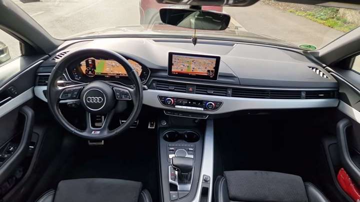 Audi A4 2.0 TDI S line S tronic