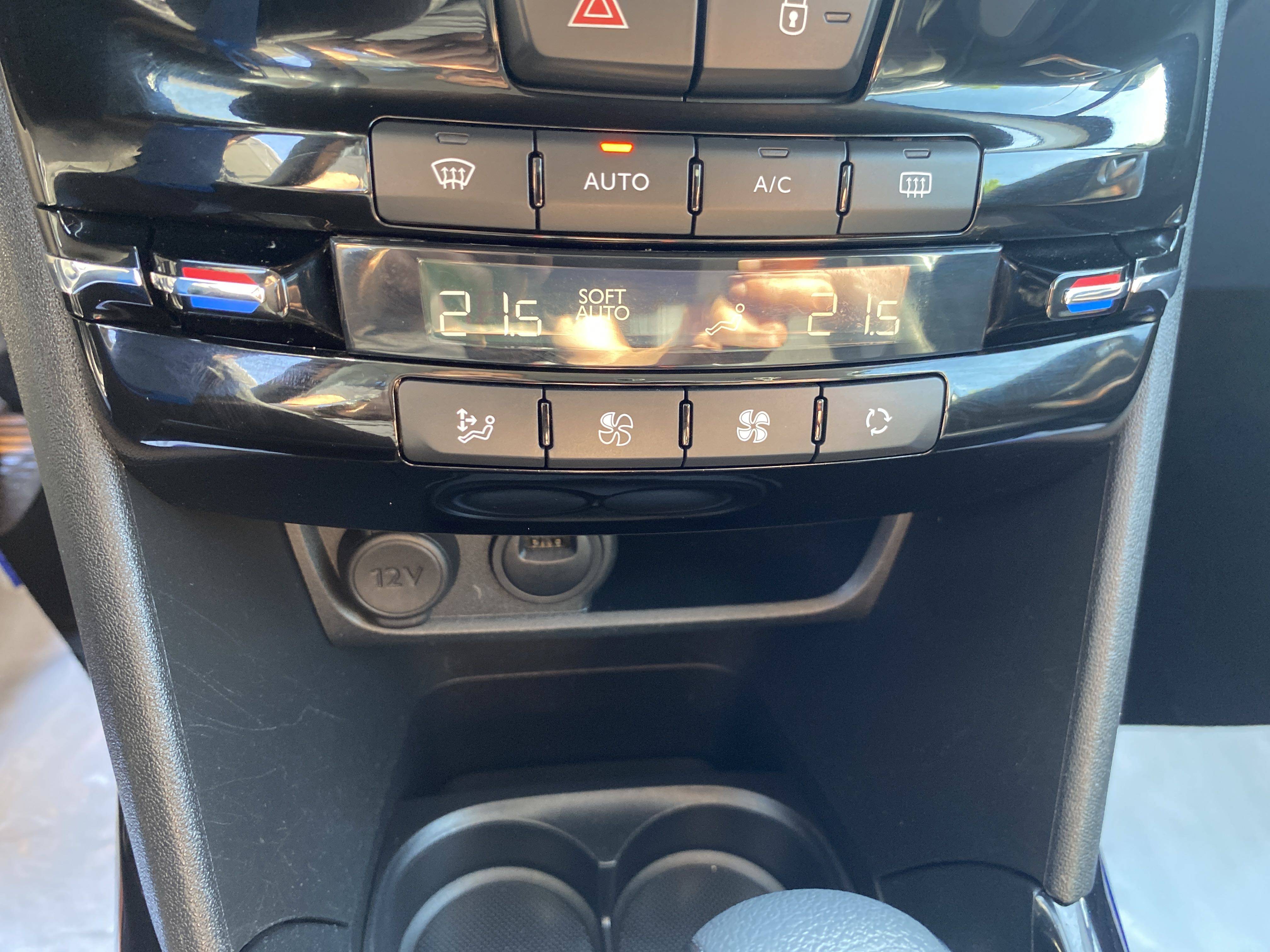 Automatic air conditioning
