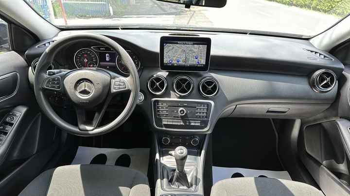 Mercedes-Benz A 180 d