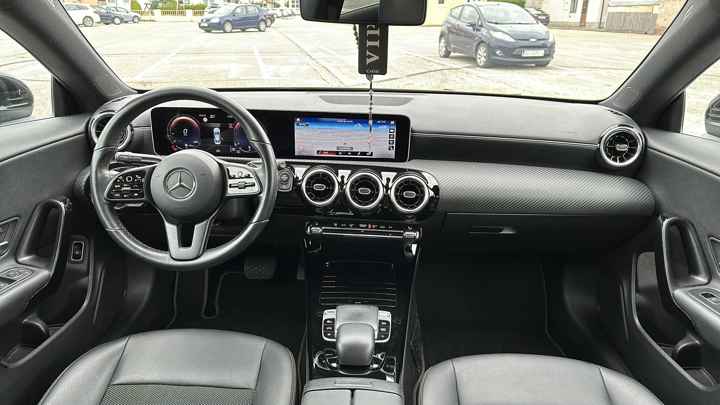 Mercedes-Benz CLA 180d SPORT LINE 4 vrata 