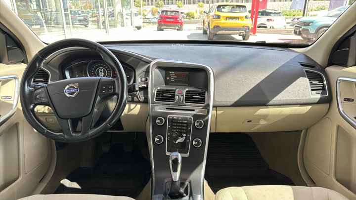 Volvo XC60 FWD D4 Summum