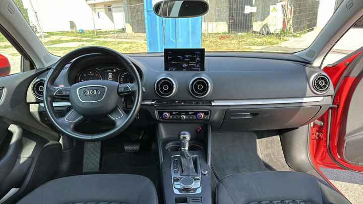 Audi A3 1,6 TDI Attraction Comfort S tronic